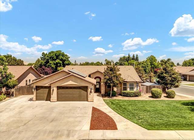 Property at 300 S Lombardi St, Porterville, CA 93257, 3 beds, 2 baths