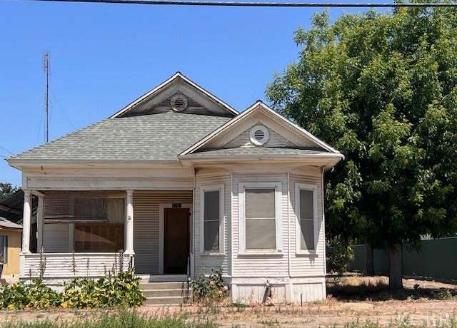 Property at 1101 N Harris St, Hanford, CA 93230, 3 beds, 1 bath