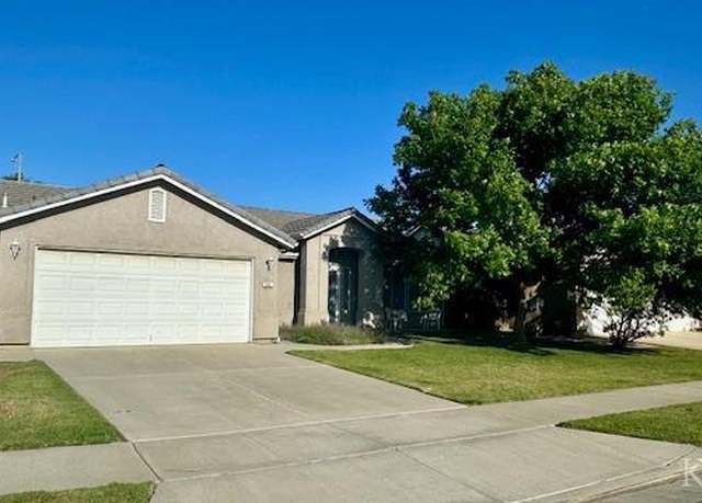 Property at 662 Sunset Ave, Lemoore, CA 93245, 3 beds, 2 baths