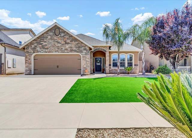 Property at 1947 W Humboldt Dr, Hanford, CA 93230, 3 beds, 2 baths