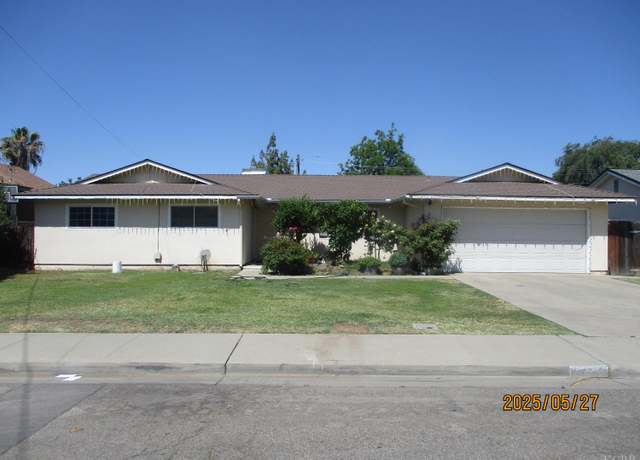 Property at 253 Champion St, Lemoore, CA 93245, 3 beds, 2 baths