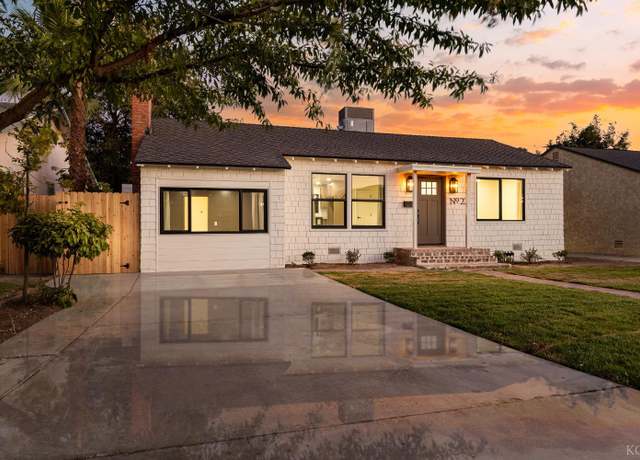 Property at 221 W Colonial Dr, Hanford, CA 93230, 2 beds, 2 baths