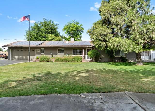 Property at 10730 17th Ave, Lemoore, CA 93245, 3 beds, 3 baths