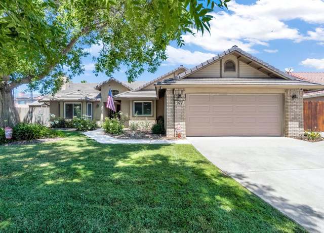 Property at 977 Hanover Ave, Lemoore, CA 93245, 3 beds, 2 baths