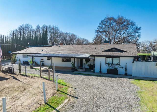 Property at 7664 20 1/2 Ave, Lemoore, CA 93245, 4 beds, 2 baths