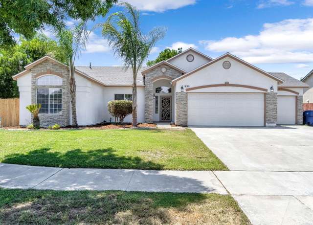 Property at 905 Birch Ave, Lemoore, CA 93245, 4 beds, 2 baths