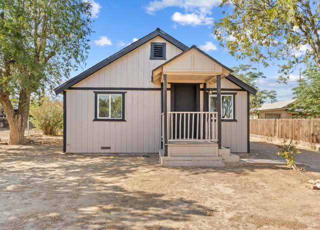 Property at 1009 E Shasta St E, Avenal, CA 93204, 2 beds, 1 bath