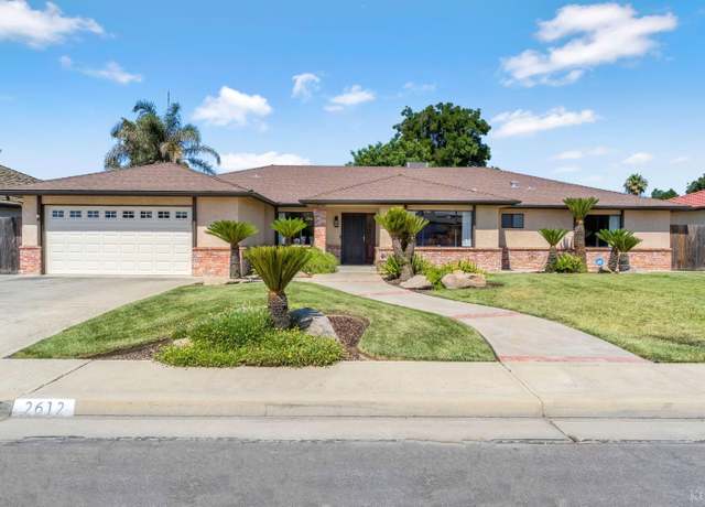 Property at 2612 Aspen St, Hanford, CA 93230, 3 beds, 2 baths