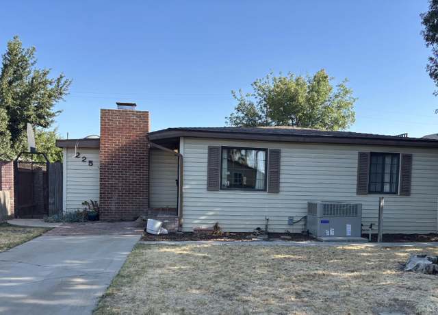 Property at 225 Gary St, Hanford, CA 93230, 2 beds, 1 bath