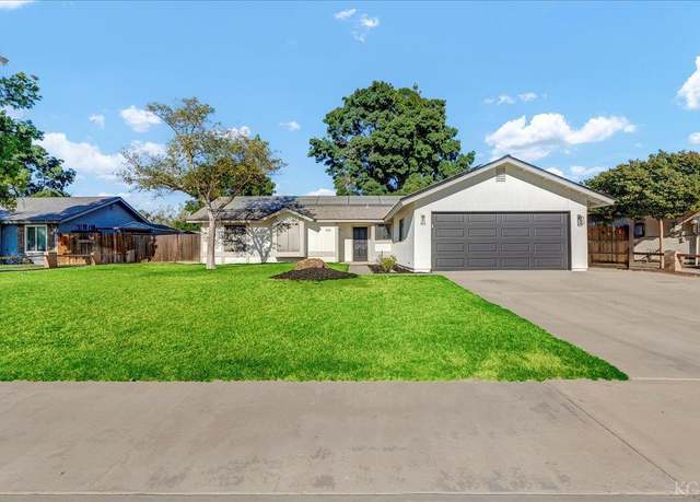 Property at 548 S Acacia Dr, Lemoore, CA 93245, 4 beds, 2 baths