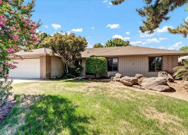 Property at 2420 Winter St, Kingsburg, CA 93631, 3 beds, 3.5 baths