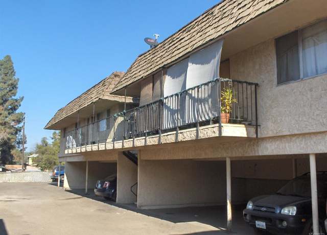 Property at 590 W Morton Ave, Porterville, CA 93257, 10 beds, 7.5 baths