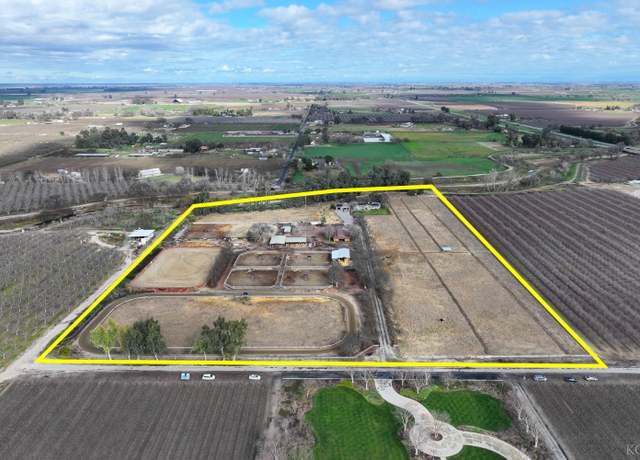 Property at 20010 Fargo Ave, Lemoore, CA 93245, 4 beds, 2.5 baths