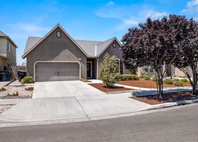 Property at 1202 Carroll Ct, Hanford, CA 93230, 3 beds, 2 baths