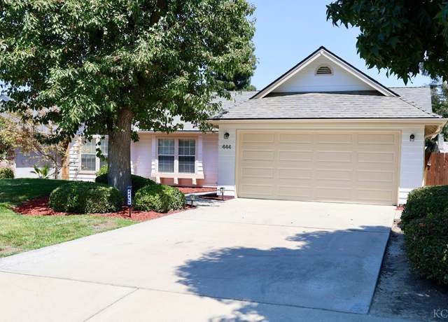 Property at 444 N Tommy St, Visalia, CA 93291, 3 beds, 2 baths