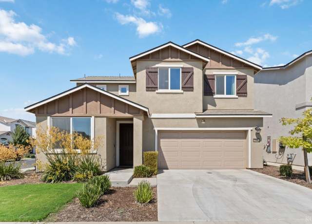 Property at 2233 S Aubree St, Visalia, CA 93292, 3 beds, 2 baths
