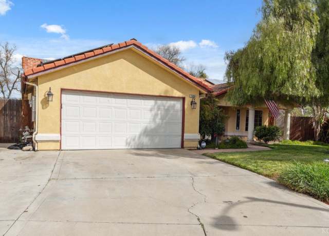Property at 1090 E Cedarwood St, Hanford, CA 93230, 3 beds, 2 baths