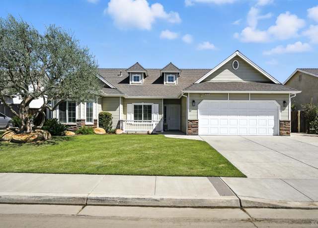 Property at 1674 Castoro Way, Hanford, CA 93230, 3 beds, 2 baths