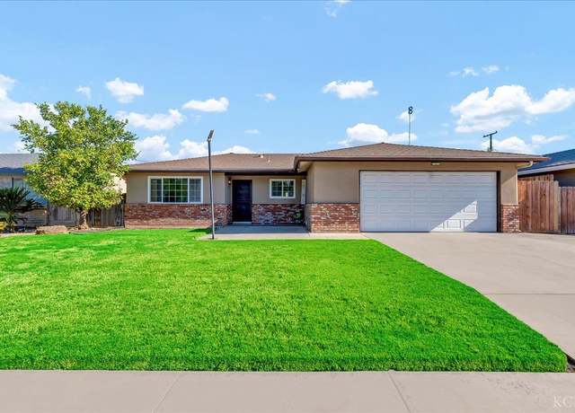 Property at 920 Moffat Dr, Hanford, CA 93230, 3 beds, 2 baths