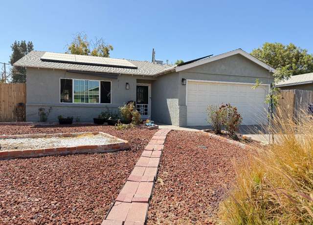 Property at 1765 Parkside Dr, Hanford, CA 93230, 3 beds, 2 baths