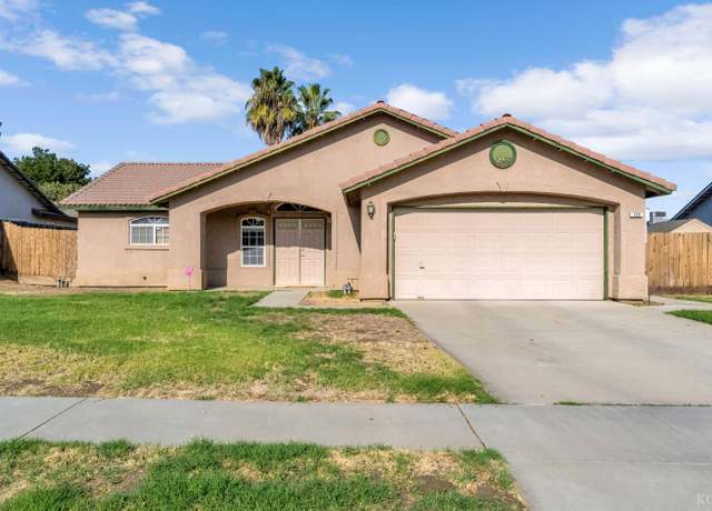 Property at 729 Daphne Ln, Lemoore, CA 93245, 3 beds, 2 baths