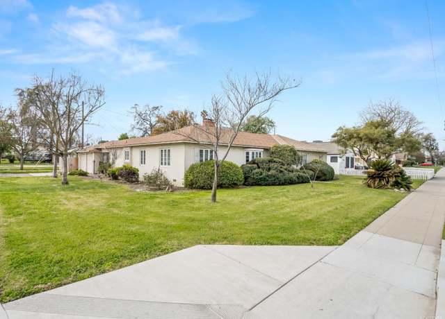 Property at 403 W Grangeville Blvd, Hanford, CA 93230, 3 beds, 1.5 baths