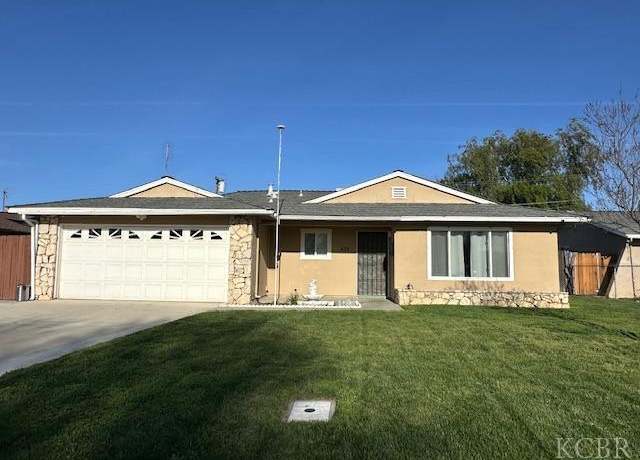 Property at 420 W Burlwood Ln, Lemoore, CA 93245, 3 beds, 2 baths