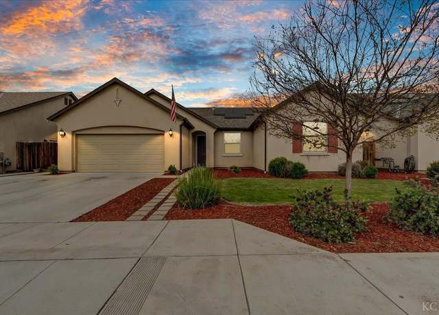 Property at 1370 Canyoncreek St, Hanford, CA 93230, 4 beds, 2 baths