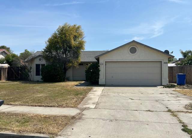 Property at 752 Olympic Ave, Lemoore, CA 93245, 3 beds, 2 baths