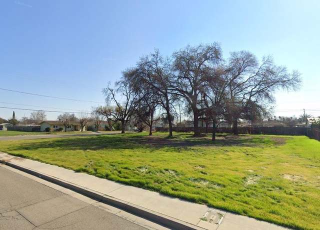 Property at 109 Hamlet St, Lemoore, CA 93245