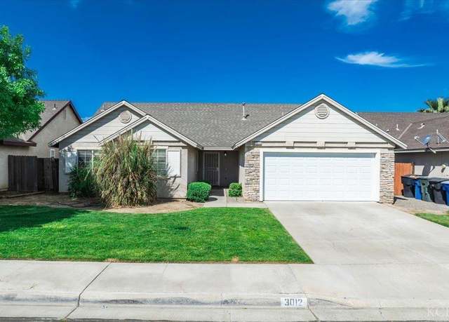 Property at 3012 Pine St, Hanford, CA 93230, 4 beds, 2 baths