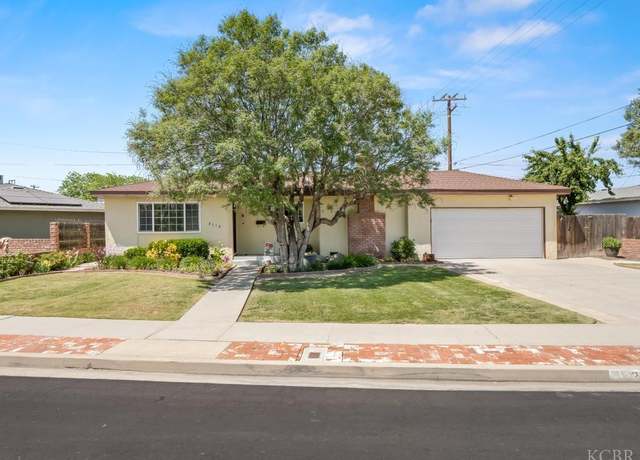 Property at 2112 E Lemmon Way, Hanford, CA 93230, 3 beds, 2 baths