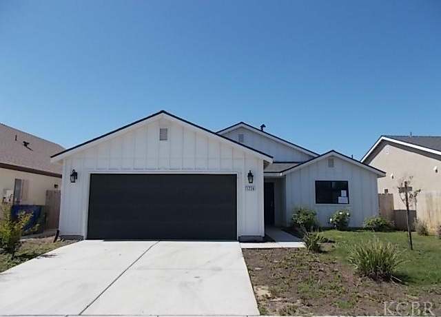 Property at 1774 S Dinky Creek Rd, Hanford, CA 93230, 3 beds, 2 baths