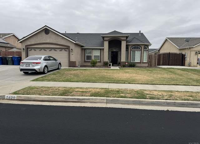 Property at 1629 Peachwood Cir, Lemoore, CA 93245, 4 beds, 2 baths