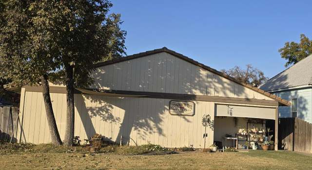Photo of 116 W Elm St, Hanford, CA 93230