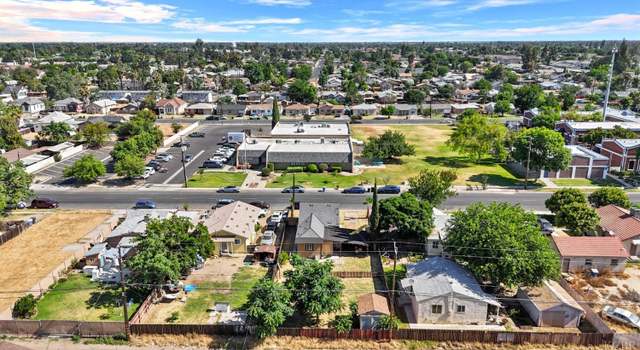 Photo of 335 E Ivy St, Hanford, CA 93230