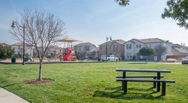 Photo of 1820 Castoro Way, Hanford, CA 93230
