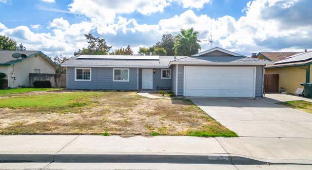 Photo of 275 Pearl Dr, Lemoore, CA 93245
