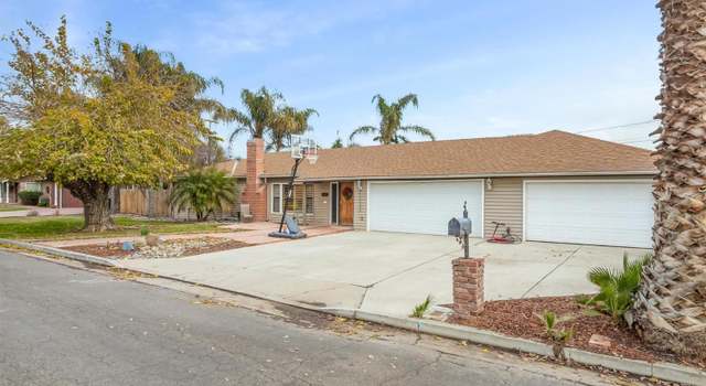 Photo of 1821 Mulberry Dr, Hanford, CA 93230