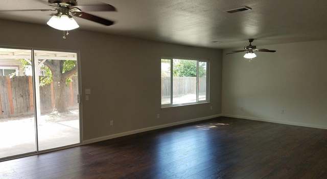 Photo of 971 Orangewood Ct, Lemoore, CA 93245