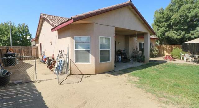 Photo of 1028 N Roberta Way, Porterville, CA 93257