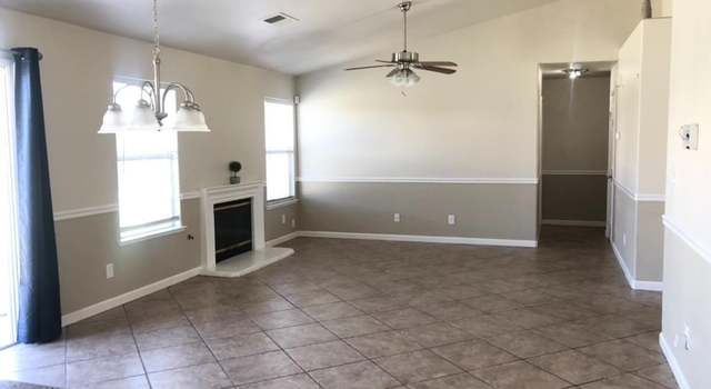 Photo of 540 Pepper Dr, Hanford, CA 93230