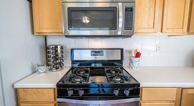 Photo of 813 Avalon Dr, Lemoore, CA 93245