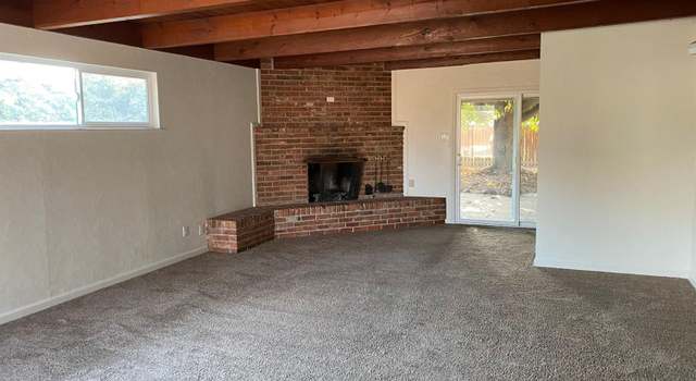 Photo of 1932 N Woodridge Way, Hanford, CA 93230