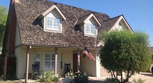 Photo of 212 W Redwood St, Hanford, CA 93230