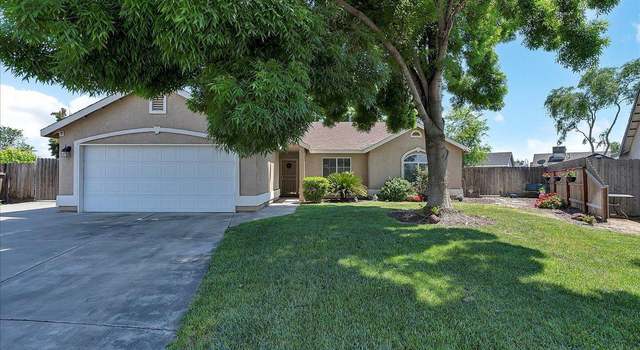 Photo of 1015 Yellowstone Dr, Hanford, CA 93230