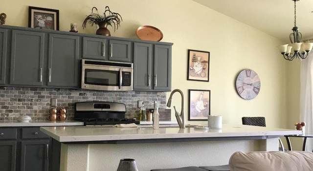 Photo of 921 W Pebble Dr, Hanford, CA 93230