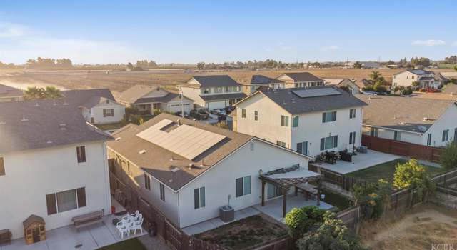 Photo of 1287 Greenbrier Dr, Hanford, CA 93230