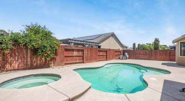 Photo of 1140 W Muir Way, Hanford, CA 93230