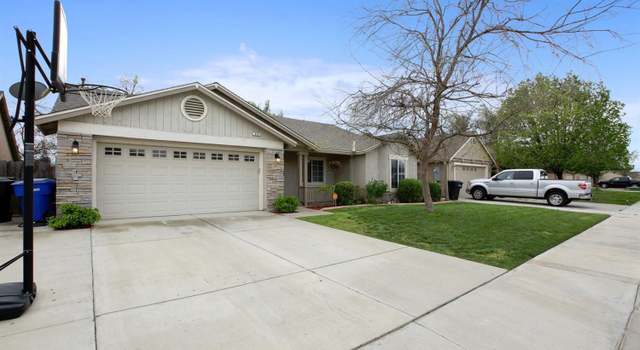 Photo of 925 W Millbrook St, Hanford, CA 93230